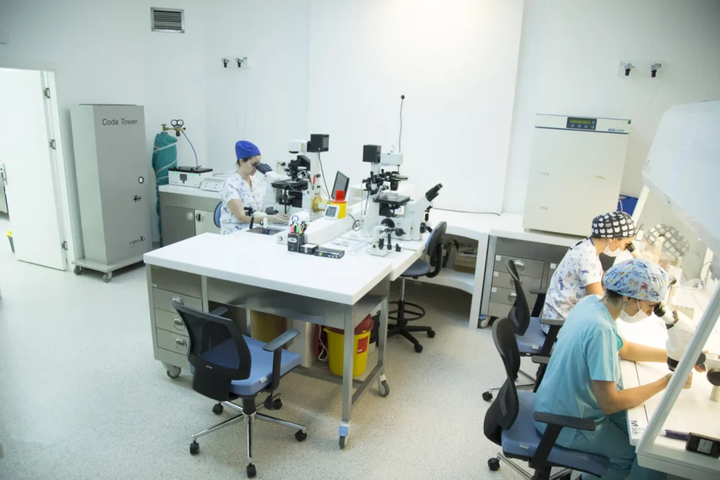 Tavmergen IVF tüp bebek laboratuvarından bir görünüm